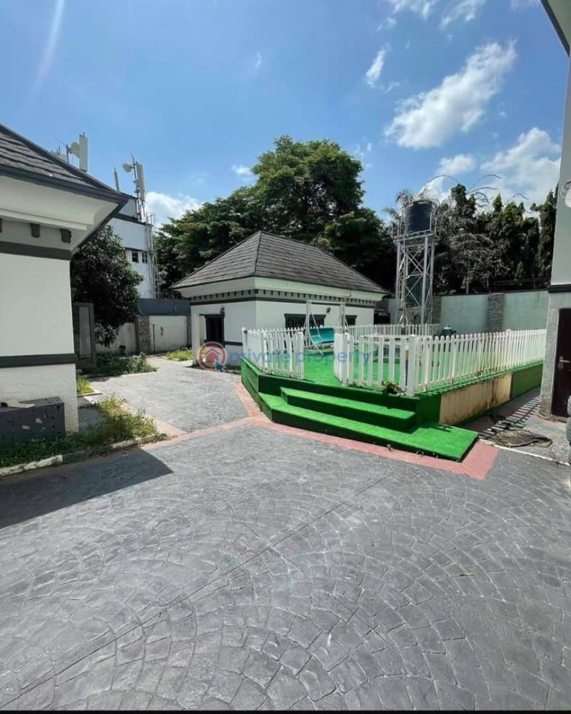 7 bedroom House For Sale Maitama Abuja Phase 1  - 16