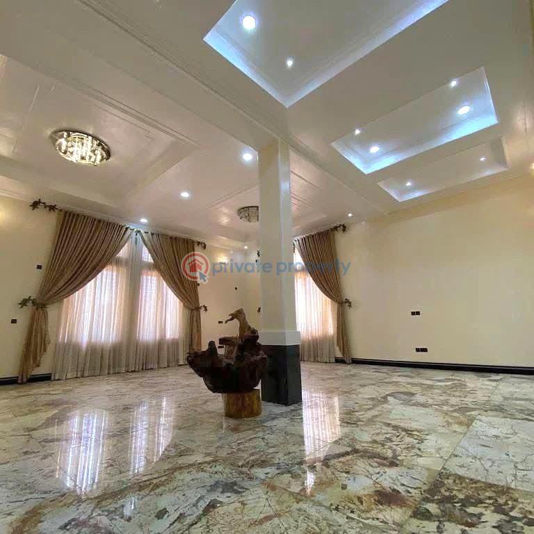 8 bedroom Detached Duplex For Sale Guzape Abuja Phase 1  - 1