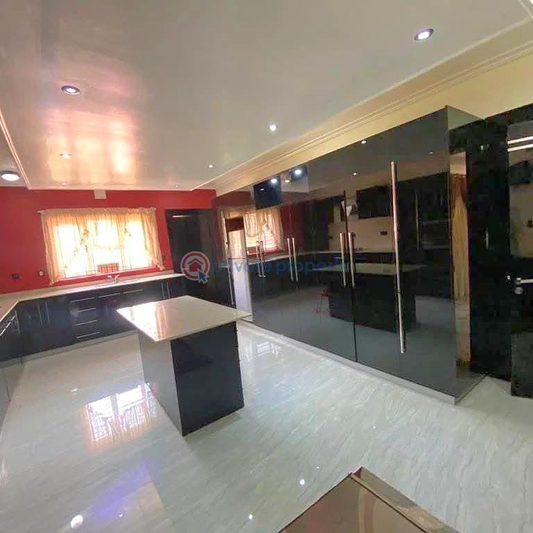 8 bedroom Detached Duplex For Sale Guzape Abuja Phase 1  - 2