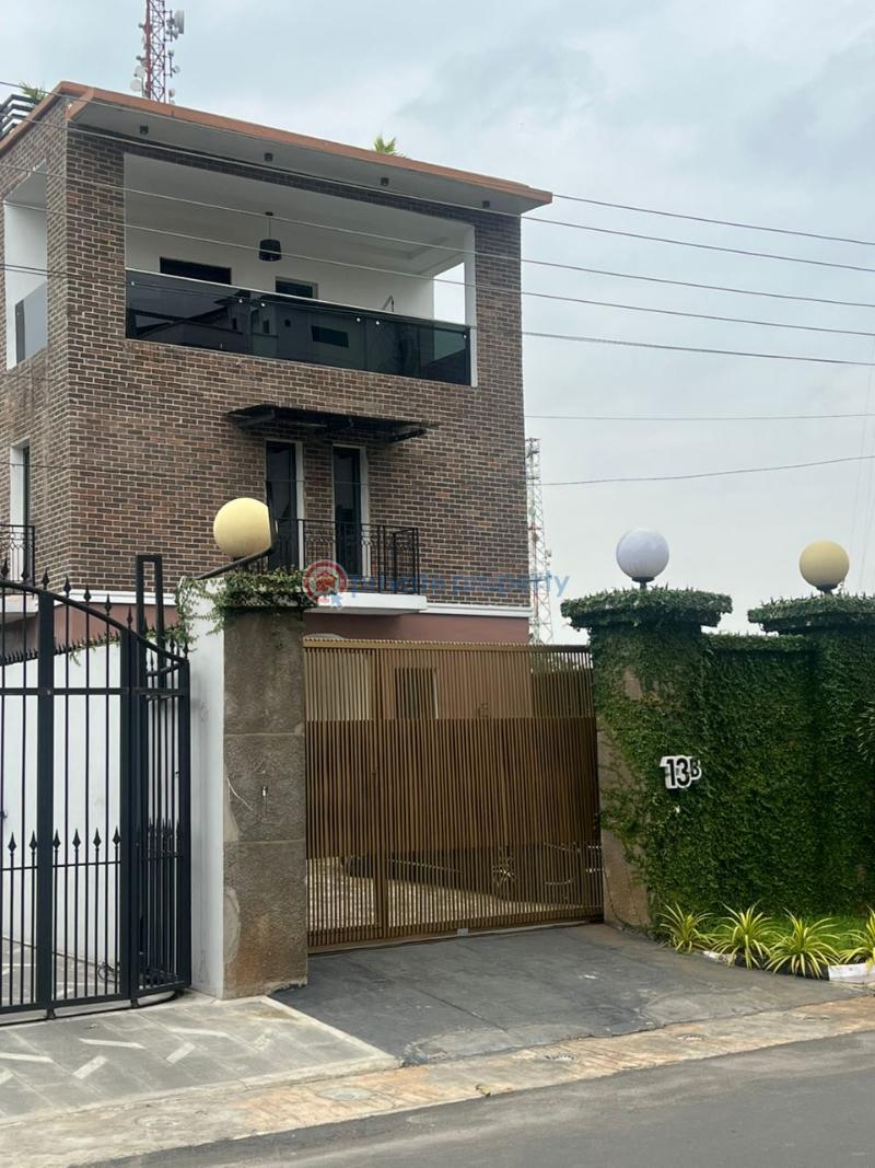 8 bedroom Duplex For Sale Oduduwa Street Ikeja GRA Lagos - 1