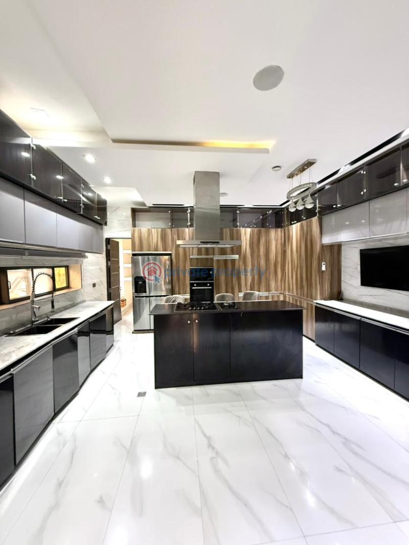 8 bedroom Maisonette For Sale Dawaki Abuja Phase 3  - 12