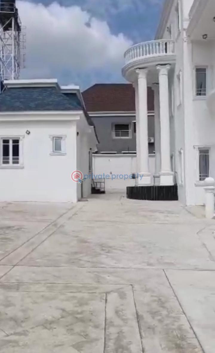 9 bedroom Detached Duplex For Sale Guzape Abuja Phase 1  - 2