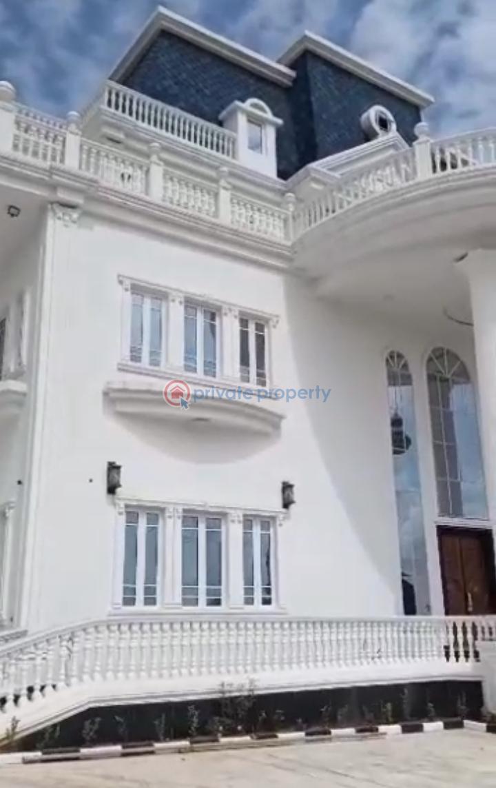 9 bedroom Detached Duplex For Sale Guzape Abuja Phase 1  - 3
