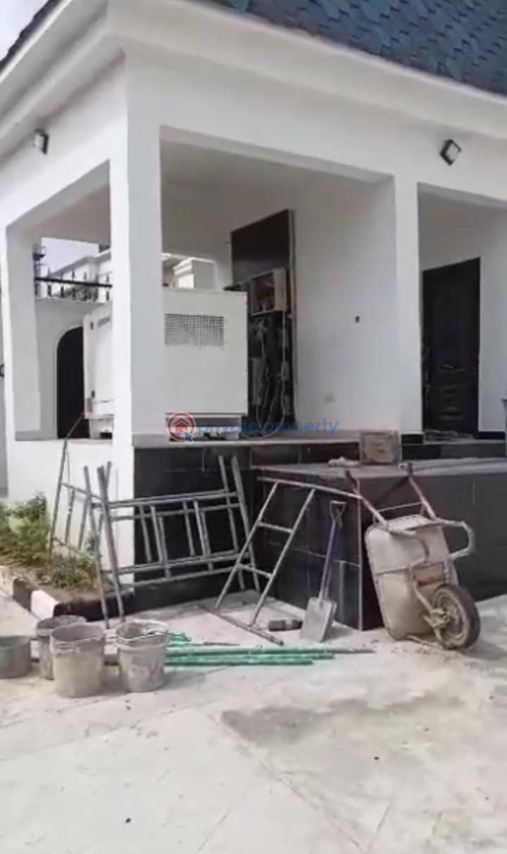 9 bedroom Detached Duplex For Sale Guzape Abuja Phase 1  - 4