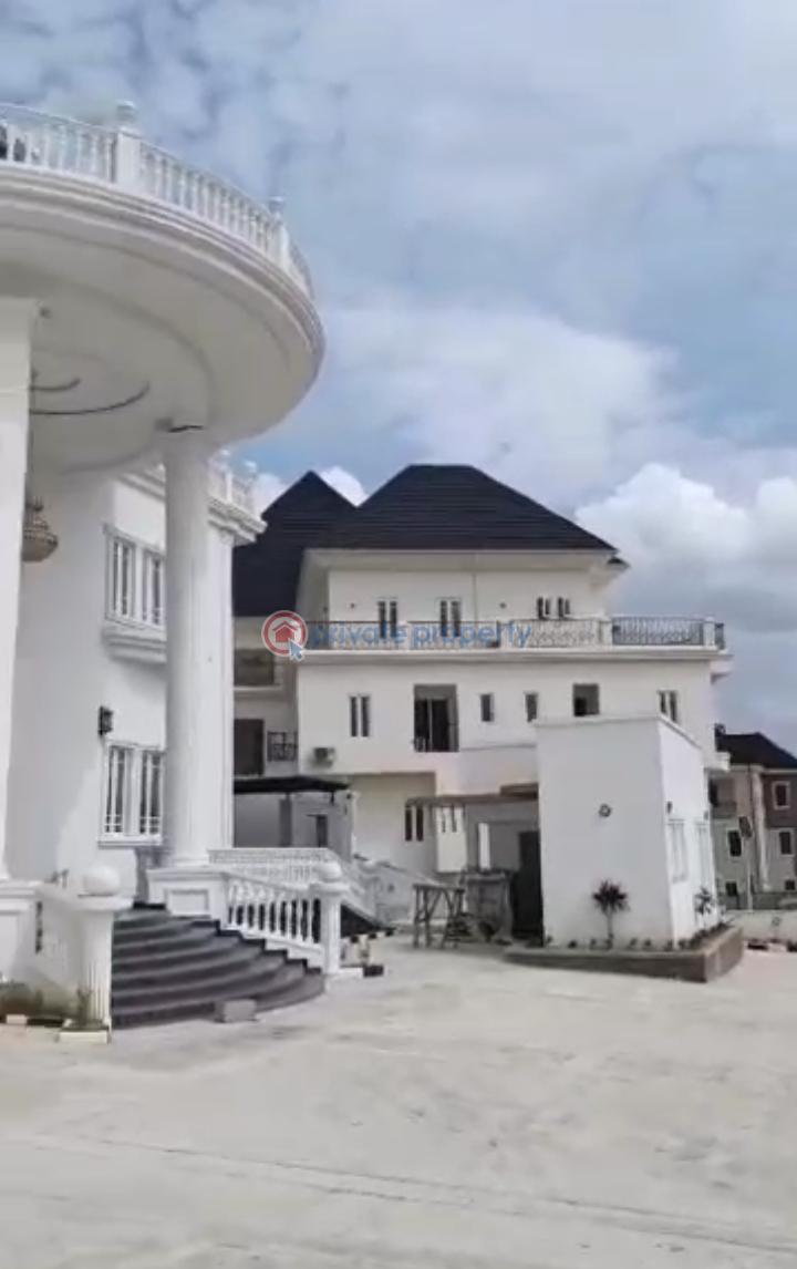 9 bedroom Detached Duplex For Sale Guzape Abuja Phase 1  - 1