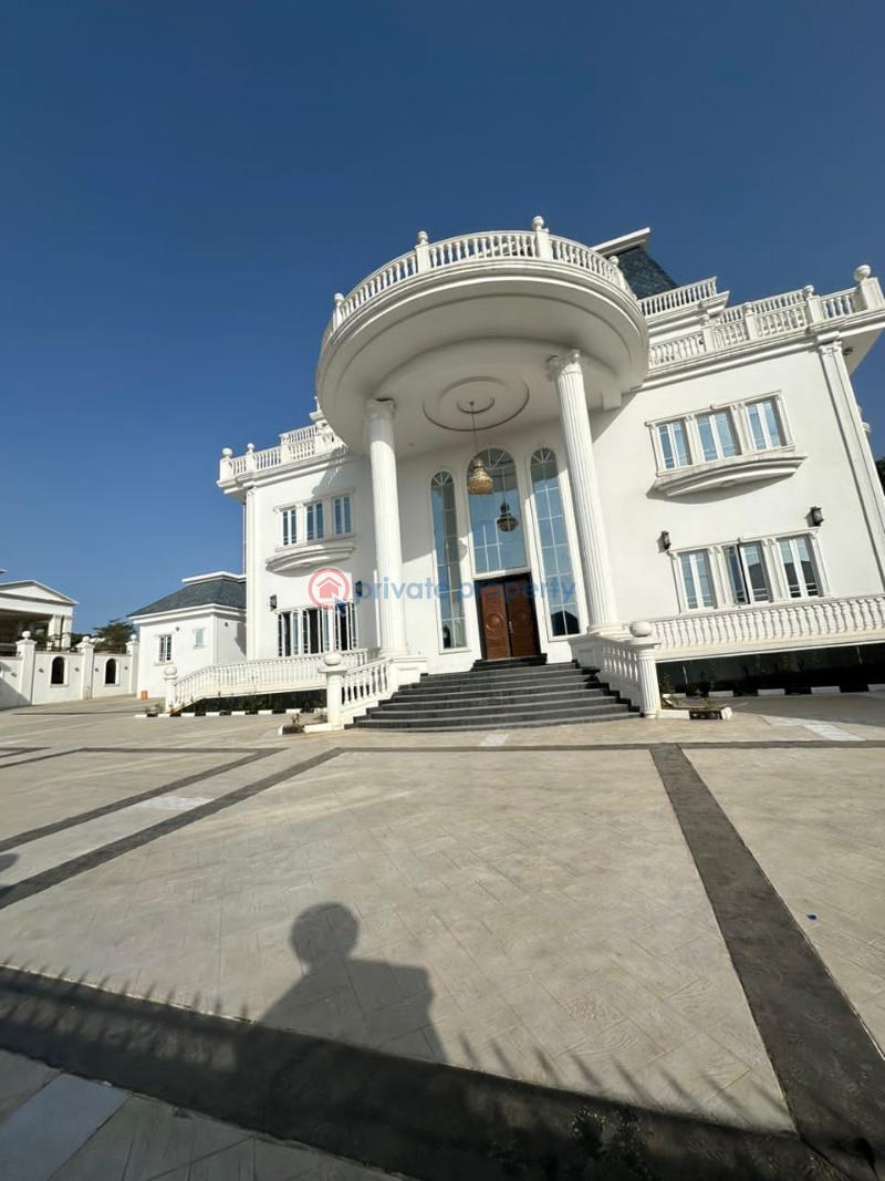 9 bedroom Detached Duplex For Sale Guzape Main Guzape Abuja Phase 1  - 3