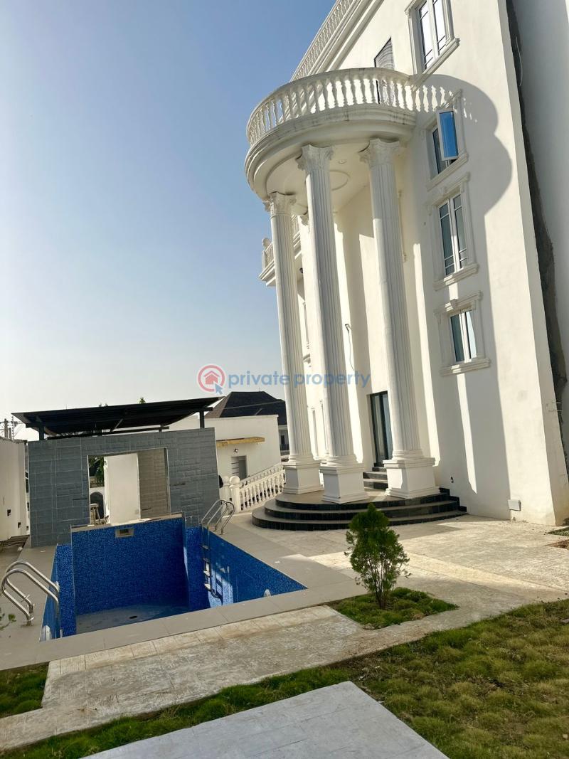9 bedroom Detached Duplex For Sale Guzape Main Guzape Abuja Phase 1  - 2