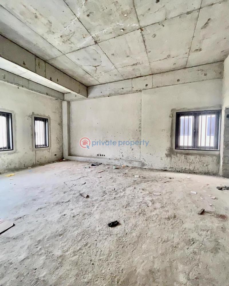 Luxury & spacious 8 bedroom fully detached duplex inside an estate - 1 8 bedroom Detached Duplex For Sale Maitama Abuja Phase 1  - 1