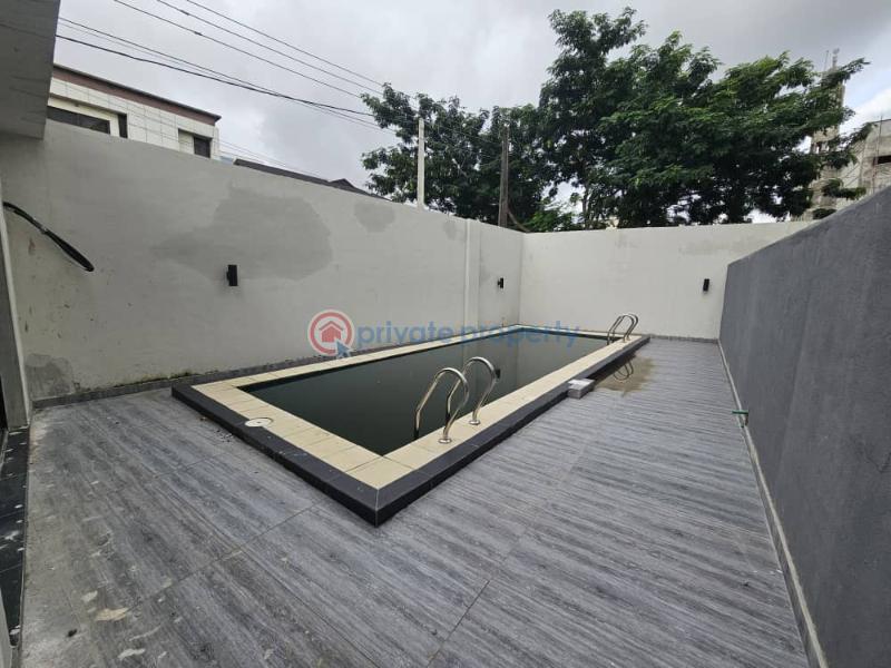 4 bedroom Semi detached Duplex For Sale In An Estate, Ikoyi Lagos - 2