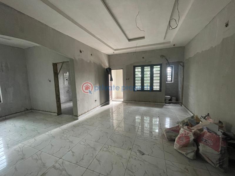 For sale 2 bedroom Flat & Apartment Sabo Yaba Lagos (PID 7PABFK