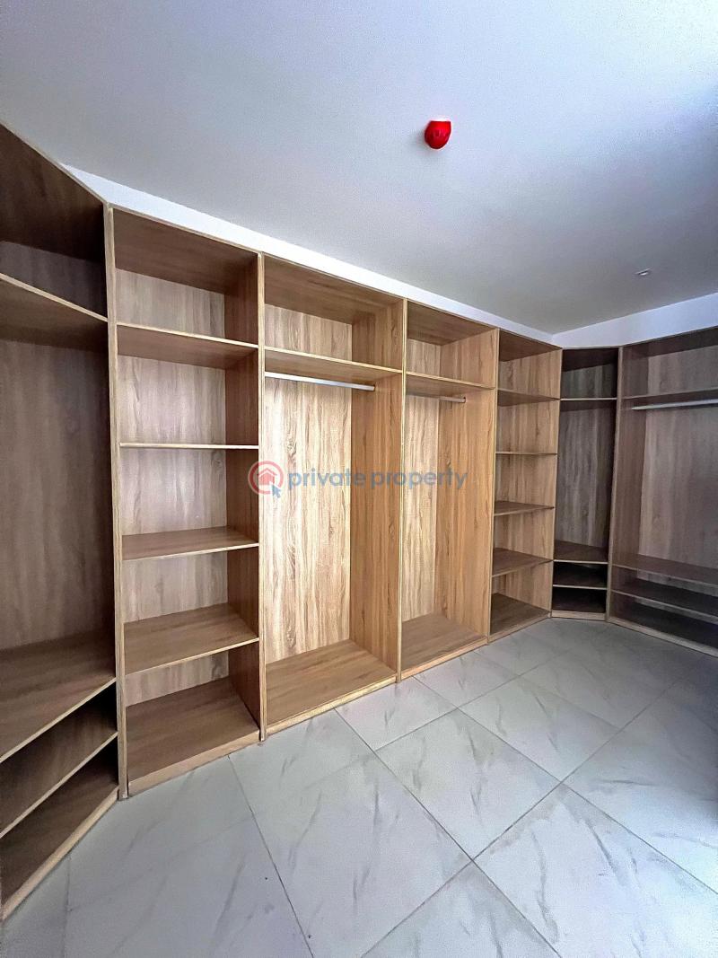 Luxury and spacious 4-bedroom maisonette with bq - 9 4 bedroom Maisonette For Sale Lekki Phase 1 Lagos - 9