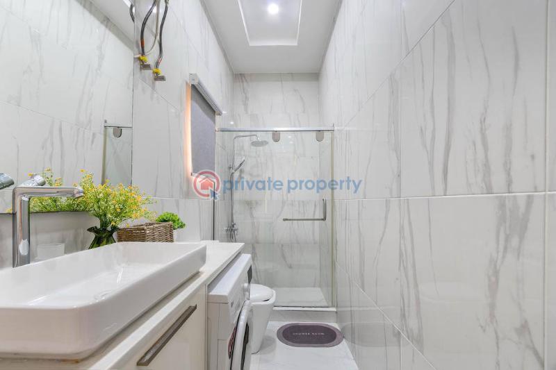 Luxury apartment with rooftop lounge, 10+ games, fire tv & stunning views! - 8 2 bedroom Block Of Flats Short let Lekki Phase 1 Lagos - 8
