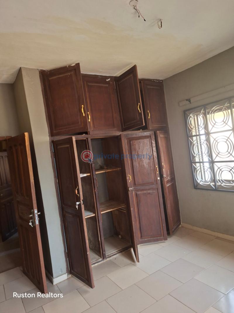 7 bedroom Block Of Flats For Sale Alegongo Akobo Ibadan Oyo - 4