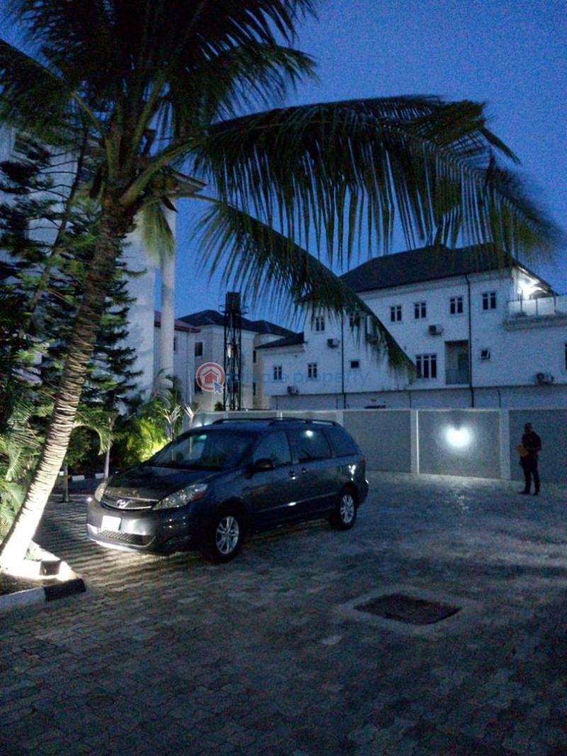 10 bedroom House For Sale Lekki Phase 1 Lagos - 2