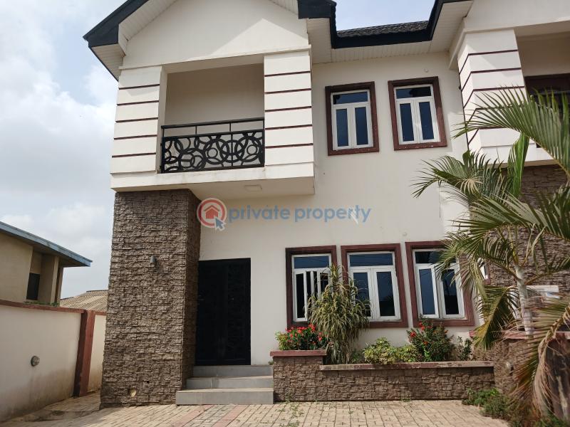 4 bedroom Terraced Duplex For Sale Iletuntun Idishin Ibadan Oyo - 11