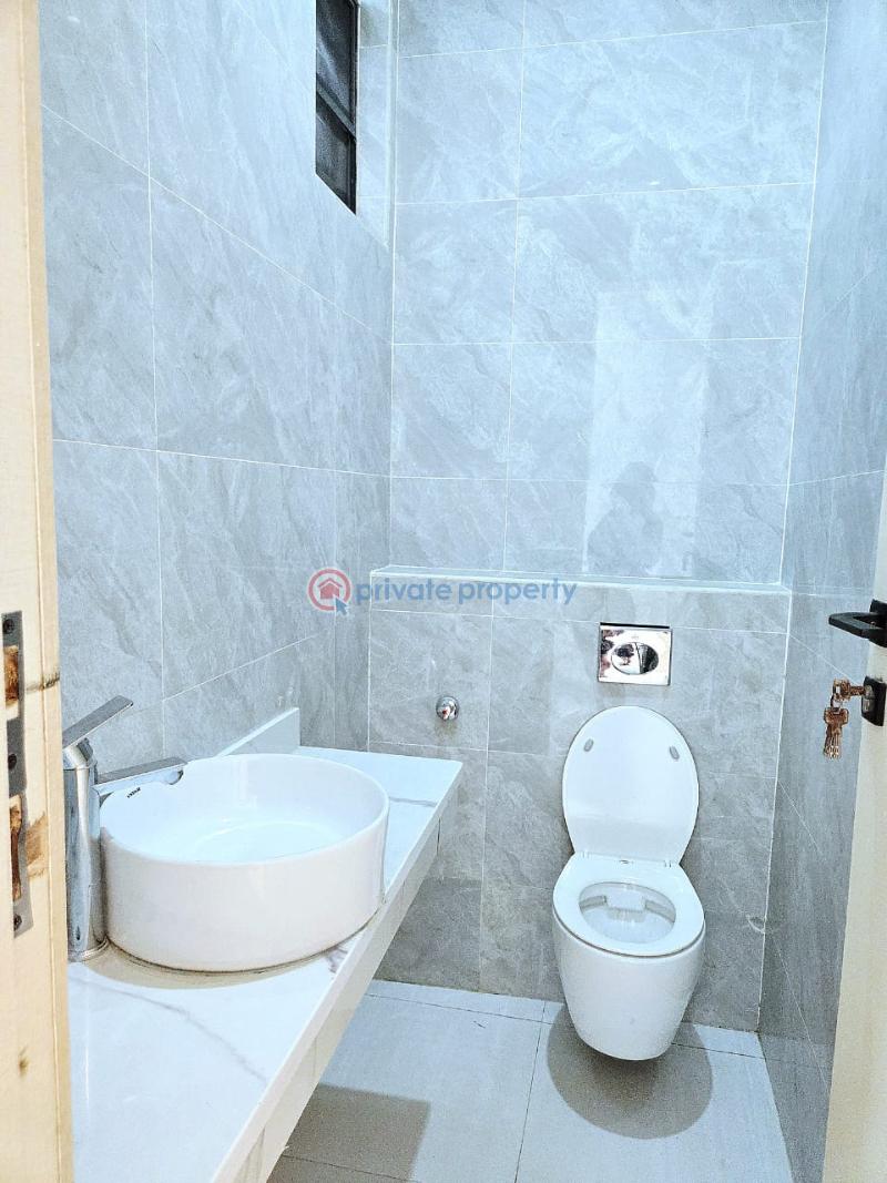 5 bedroom Detached Duplex For Sale Chevron Drive Lekki Lagos - 3