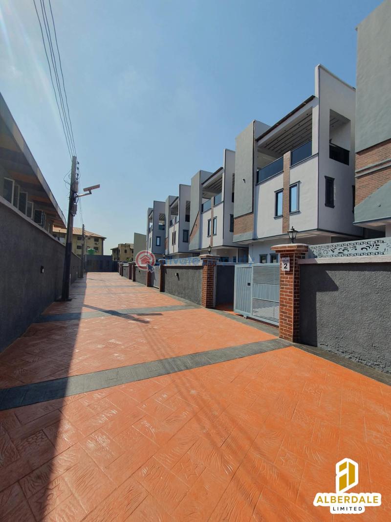 5 bedroom House For Sale Opebi Ikeja Lagos - 1