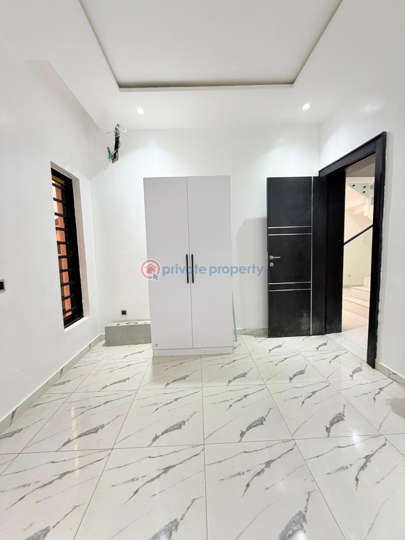 5 bedroom Detached Duplex For Sale Magodo GRA Phase 1 Ojodu Lagos - 3