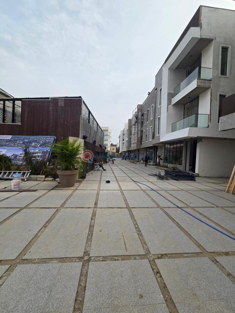 5 bedroom Semi detached Duplex For Sale Ikoyi Lagos - 3