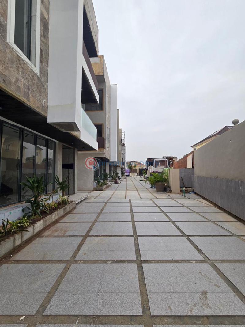 5 bedroom Semi detached Duplex For Sale Ikoyi Lagos - 2