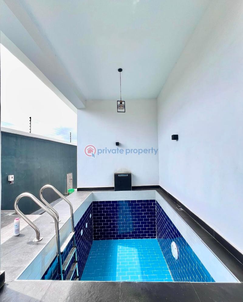 5 bedroom Detached Duplex For Sale Secure Estate At Chevron Lekki Chevron Drive Lekki Lagos - 1
