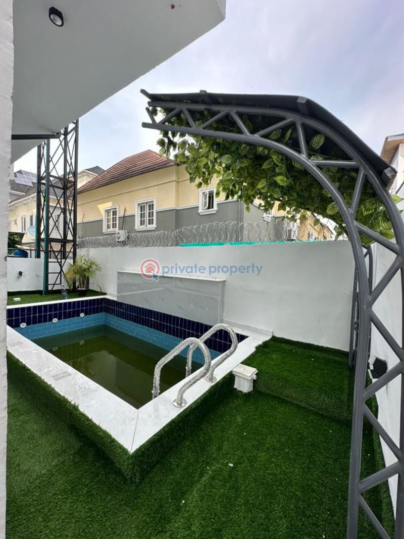 5 bedroom Detached Duplex For Sale Chevron Drive Lekki Lagos - 2