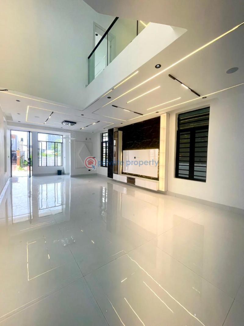 5 bedroom Detached Duplex For Sale Chevron Drive Lekki Lagos - 4