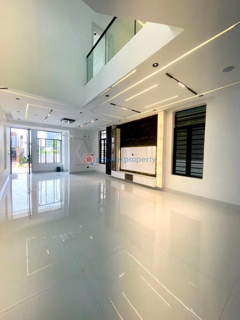 5 bedroom Detached Duplex For Sale Second Toll Gate Chevron Drive Lekki Lagos - 1