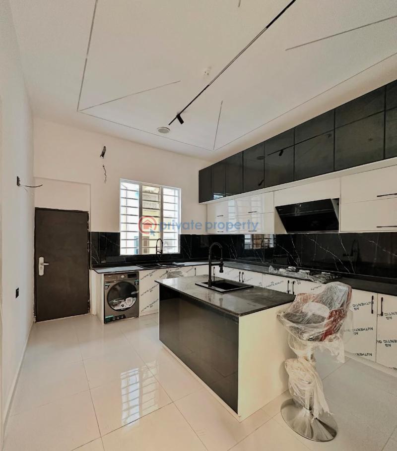 5 bedroom Detached Duplex For Sale Secure Estate At Chevron Lekki Chevron Drive Lekki Lagos - 3