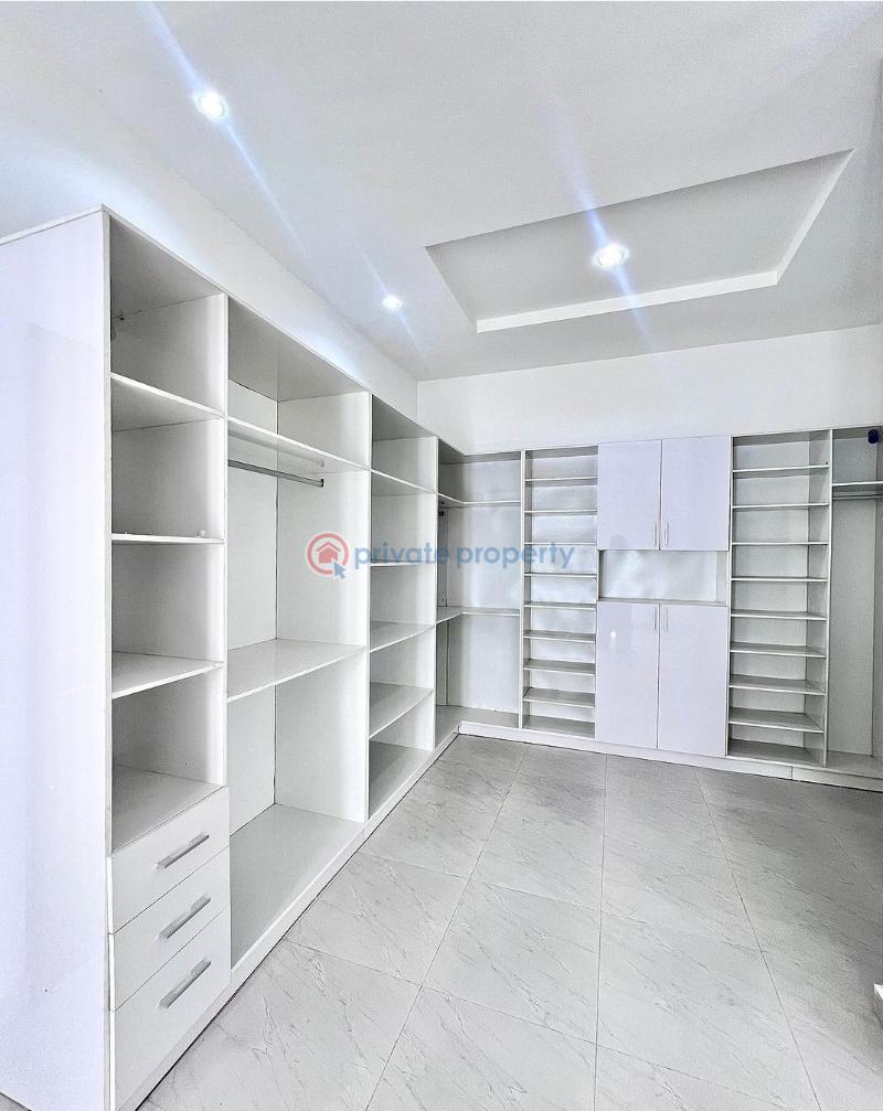 5 bedroom Detached Duplex For Sale 2nd Tollgate Lekki Lekki Expressway Lagos - 7