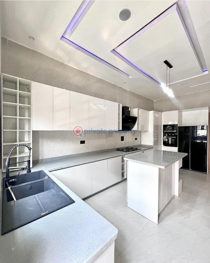 5 bedroom Detached Duplex For Sale 2nd Tollgate Lekki Lekki Expressway Lagos - 4