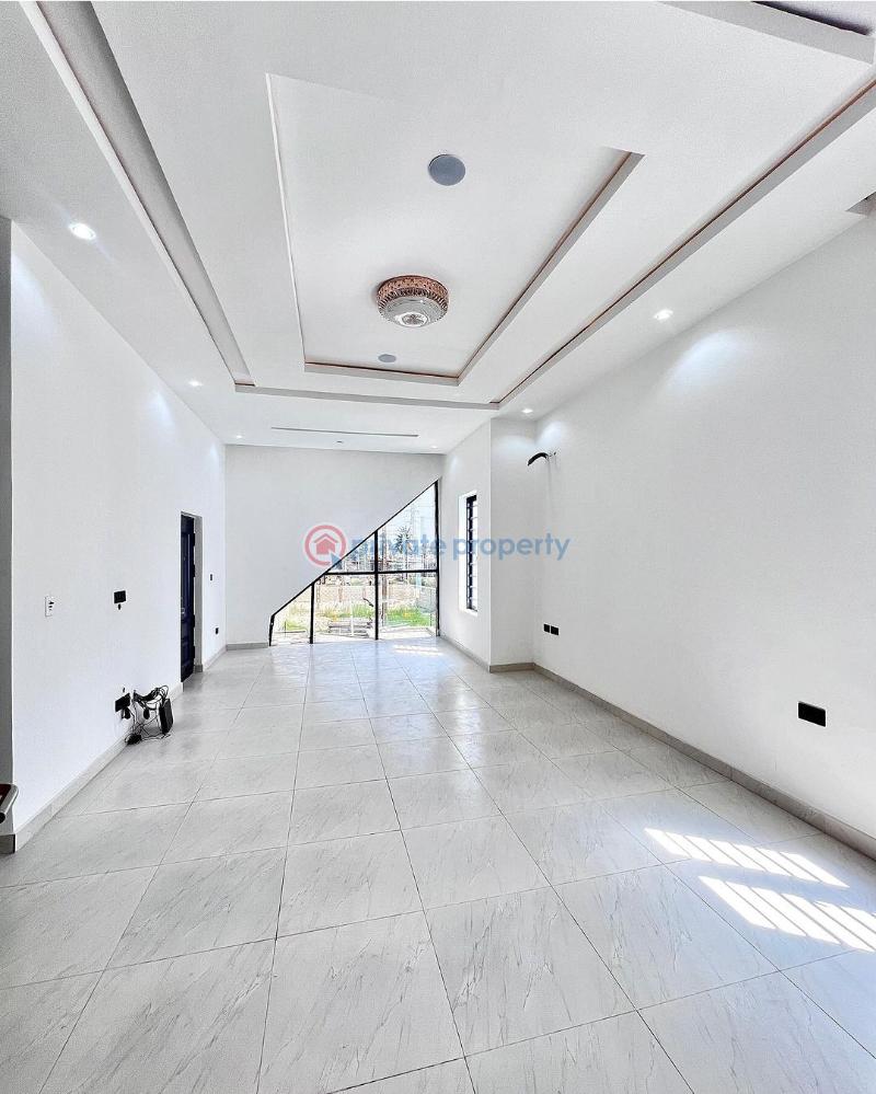 5 bedroom Detached Duplex For Sale 2nd Tollgate Lekki Lekki Expressway Lagos - 8