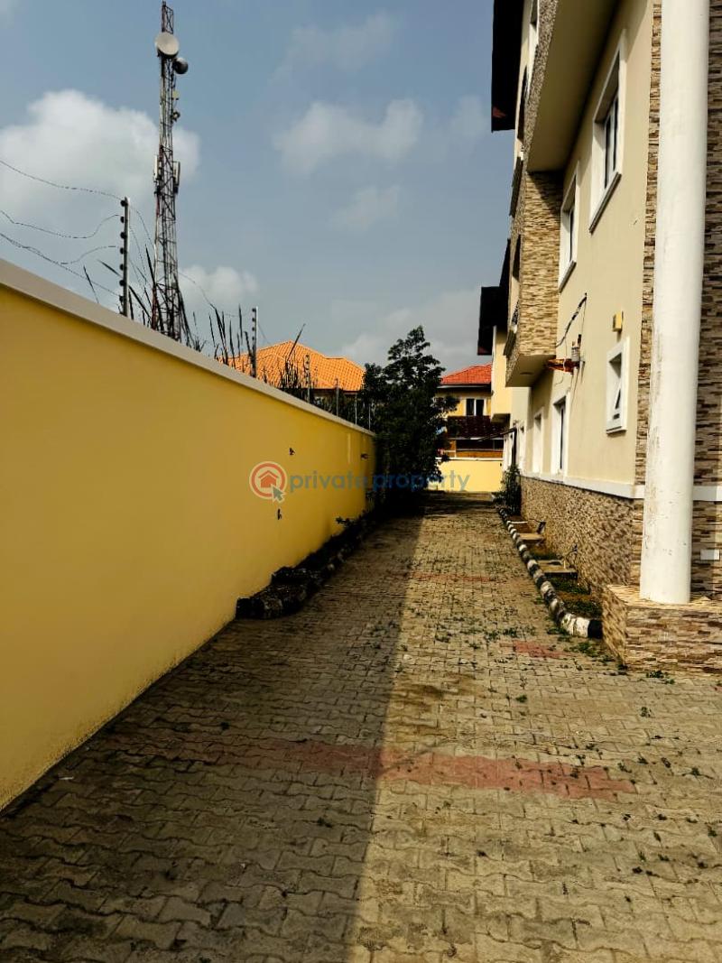 6 bedroom Townhouse For Rent Alpha Beach New Road Along Lekki Expressway Lagos - 7
