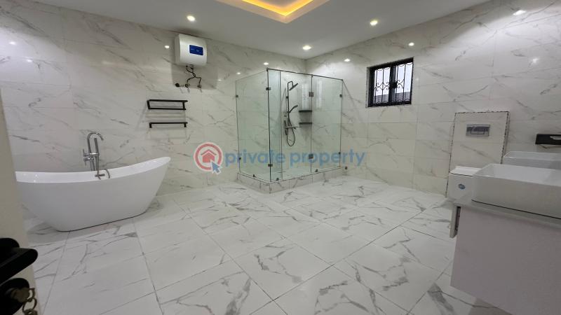 Luxury five bedroom detached house. luxury living at its finest! - 20 5 bedroom Detached Duplex For Sale Royal Gardens Estate, Ajah Lekki Along Lekki Expressway Lagos - 20