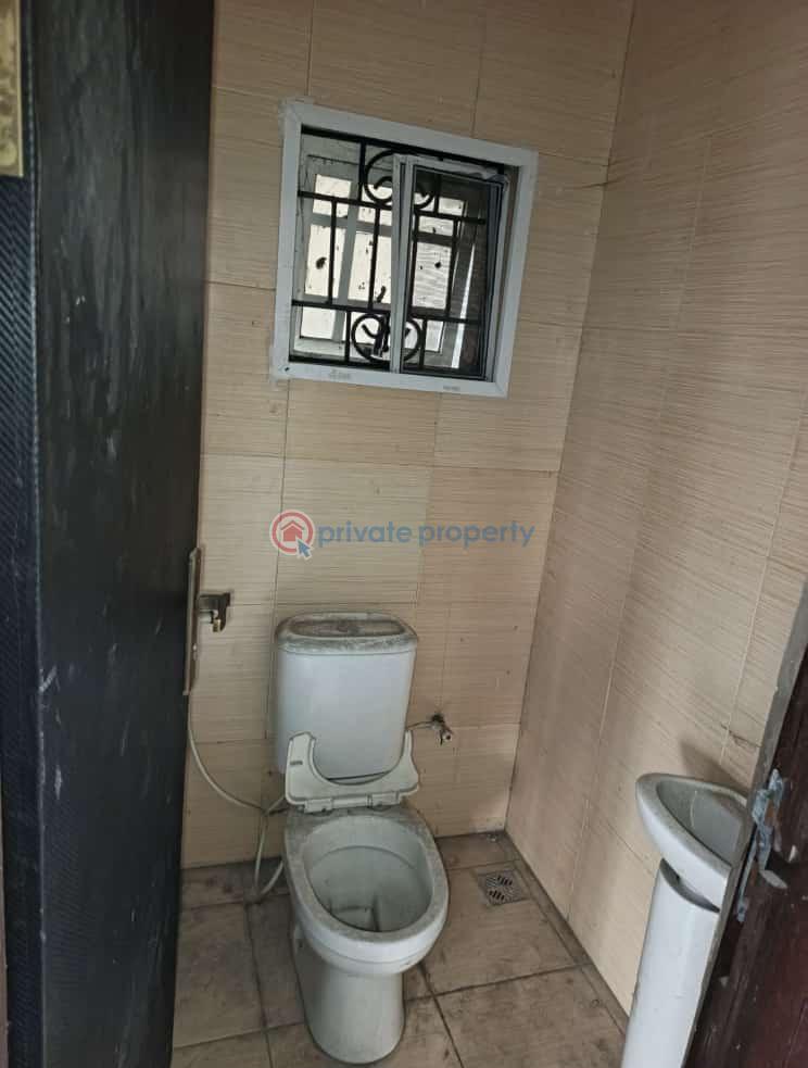 4 bedroom Semi detached Duplex For Sale Mobile Road, Lekki Scheme 2, Ilaje. Lekki Scheme 2 Ajah Lagos - 7