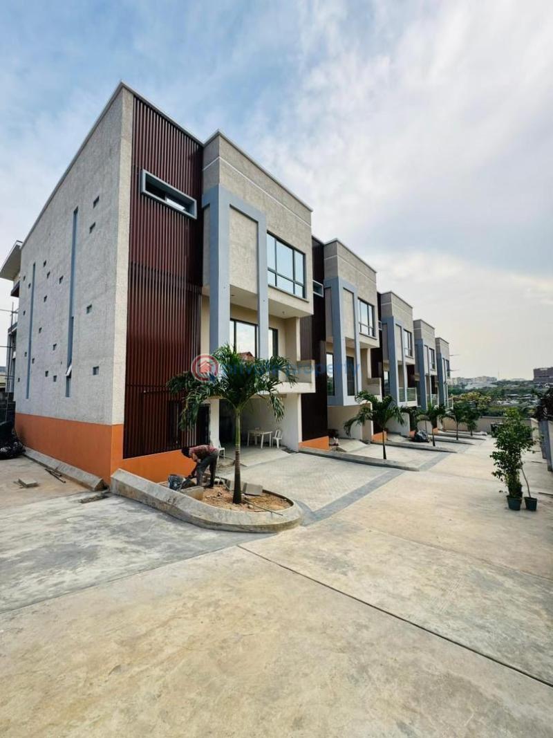 4 bedroom Terraced Duplex For Sale Omole Phase 1 Kosofe Kosofe/Ikosi Lagos - 0