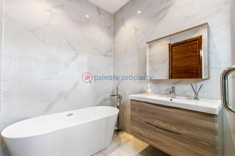 3 bedroom Penthouse For Rent Alfred Rewane Road Old Ikoyi Lagos - 12
