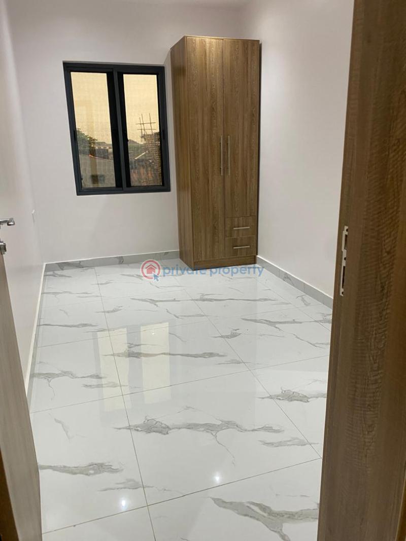 3 bedroom Block Of Flats For Rent Queen Street Alagomeji Yaba Lagos - 3