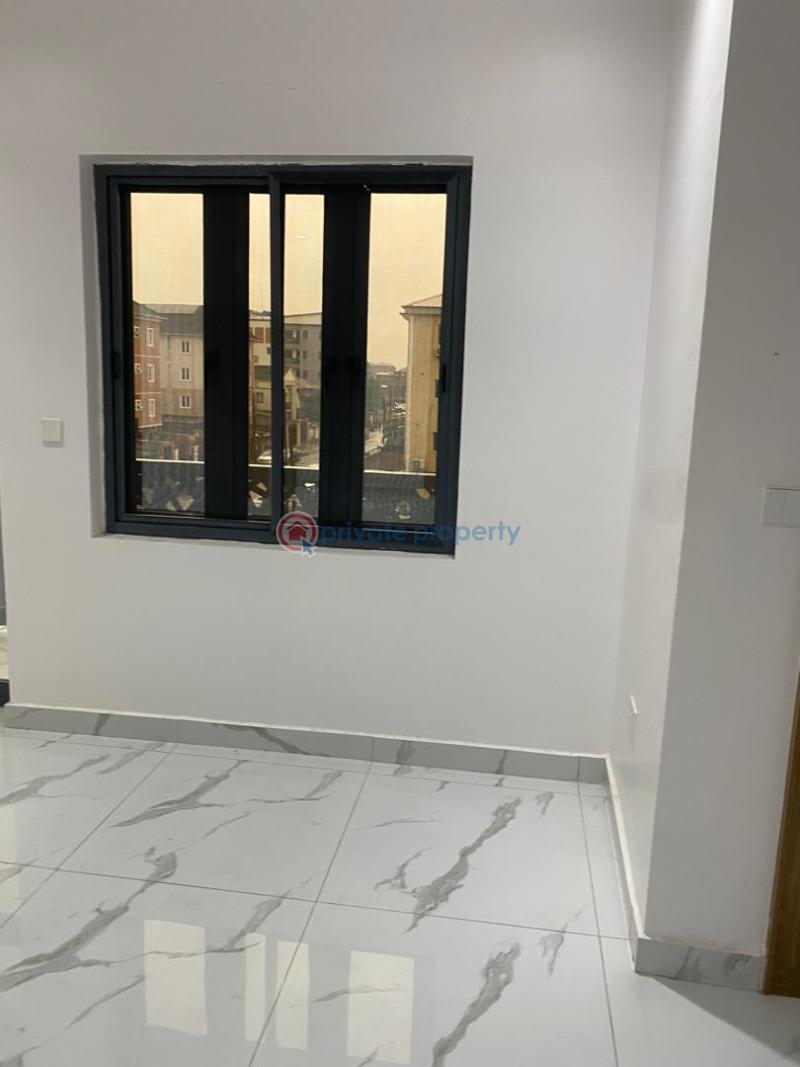 3 bedroom Block Of Flats For Rent Queen Street Alagomeji Yaba Lagos - 7