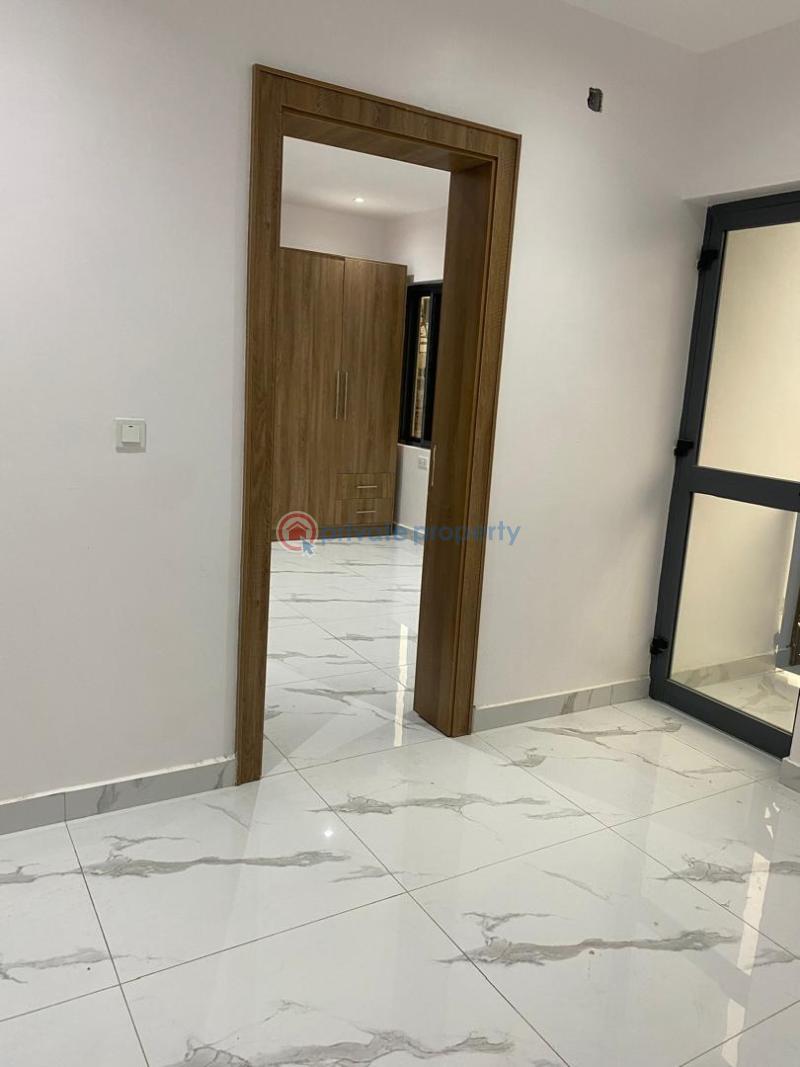 3 bedroom Block Of Flats For Rent Queen Street Alagomeji Yaba Lagos - 8