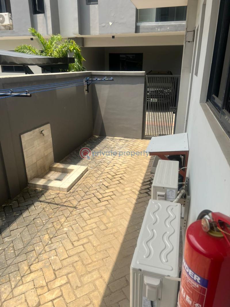 4 bedroom Semi detached Duplex For Sale Harold Shodipo Ikeja GRA Lagos - 11