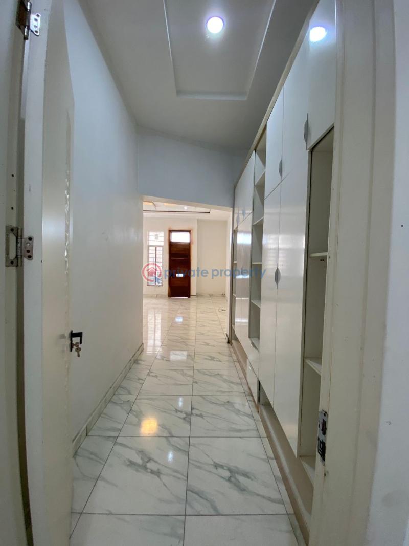 Luxury massive master’s bedroom with balcony - 4 1 bedroom Shared Apartment For Rent Oral Estate Lekki Lagos - 4