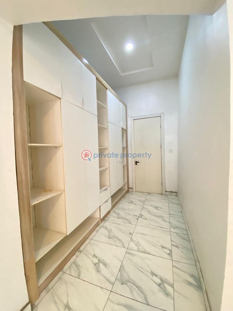 Luxury massive master’s bedroom with balcony - 6 1 bedroom Shared Apartment For Rent Oral Estate Lekki Lagos - 6