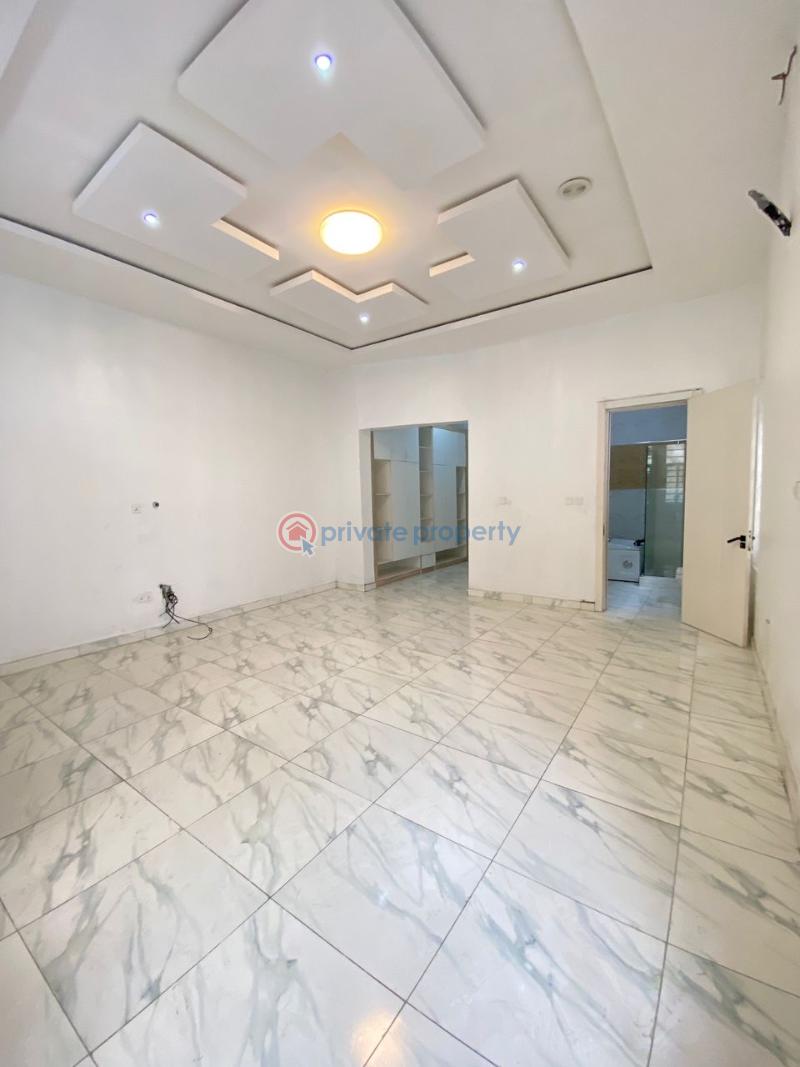 Luxury massive master’s bedroom with balcony - 7 1 bedroom Shared Apartment For Rent Oral Estate Lekki Lagos - 7