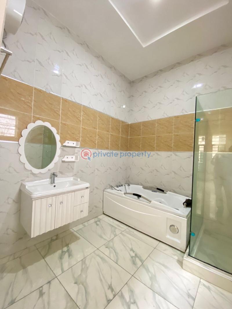 Luxury massive master’s bedroom with balcony - 5 1 bedroom Shared Apartment For Rent Oral Estate Lekki Lagos - 5