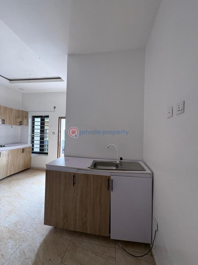 Luxury masters bedroom - 1 1 bedroom Shared Apartment For Rent Nice Estate Along Lekki Expressway Lagos - 1