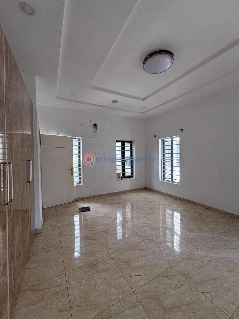 Luxury masters bedroom - 9 1 bedroom Shared Apartment For Rent Nice Estate Along Lekki Expressway Lagos - 9