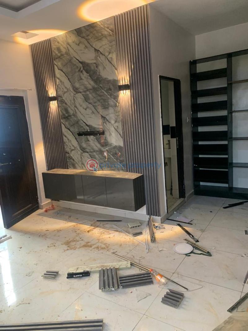 Luxury master’s bedroom with tv console - 1 1 bedroom Shared Apartment For Rent Orchid Lekki Lagos - 1