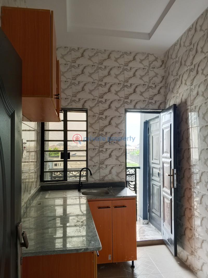 2 bedroom Block Of Flats For Rent Divine Avenue Bucknor Estate Bucknor Estate Isolo Lagos - 5