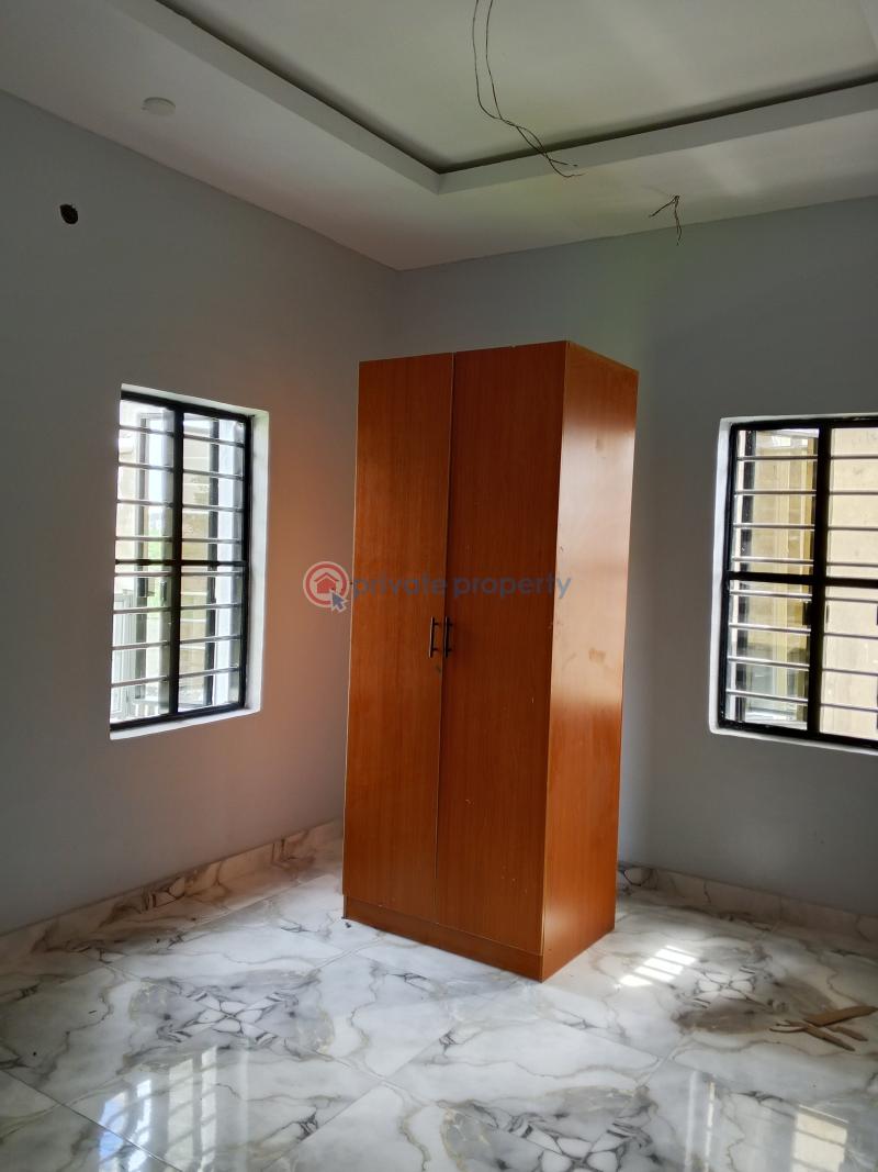 2 bedroom Block Of Flats For Rent Divine Avenue Bucknor Estate Bucknor Estate Isolo Lagos - 6
